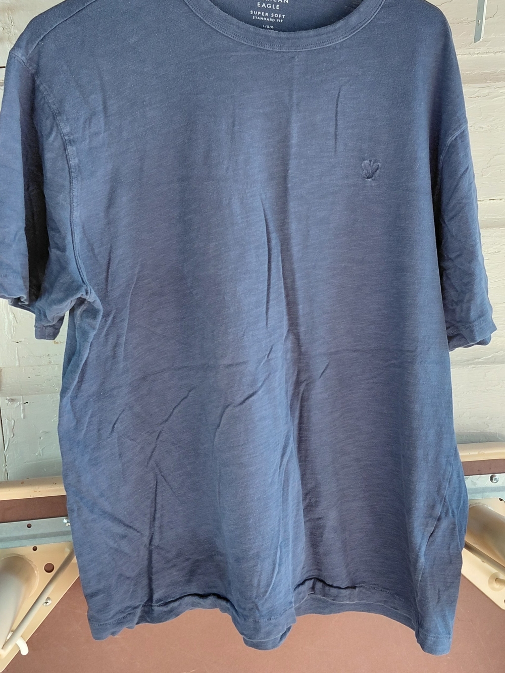 American Eagle Outfitters Men’s Crew Neck T‑Shirt in Navy